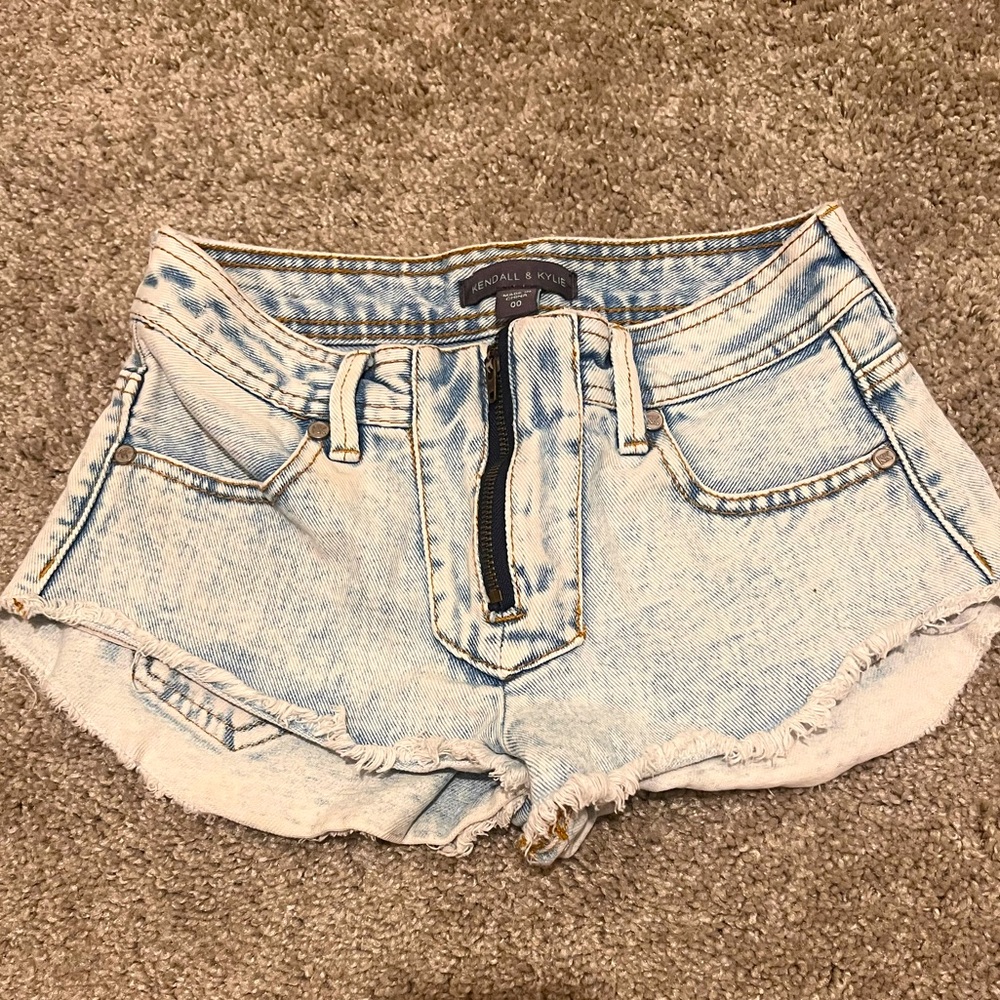 Kendall and Kylie vintage daisy dukes